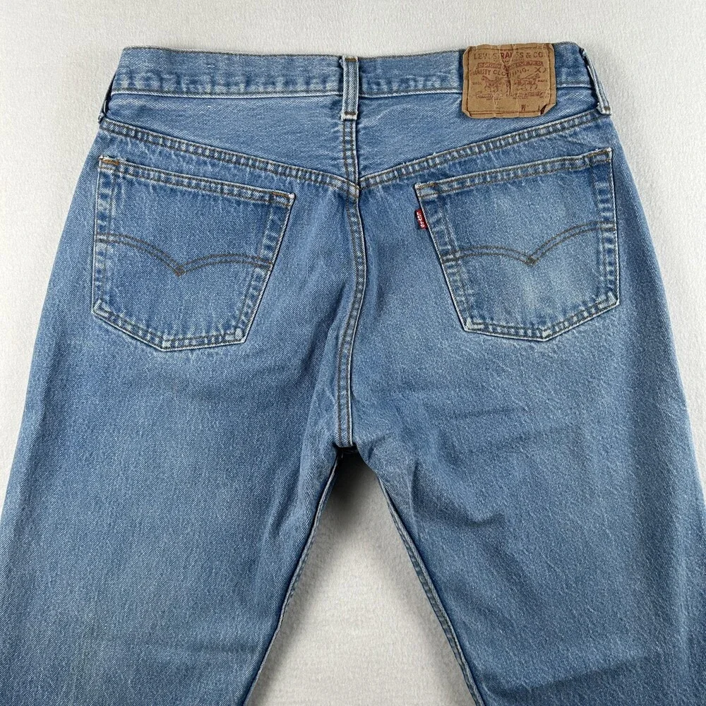 Vintage Levis 501 Jeans Mens 33x30 Light Wash Denim Straight Button Fly USA 90s